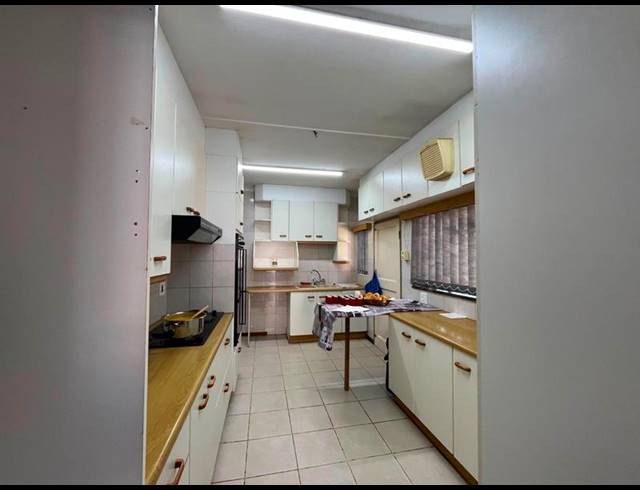 7 BEDROOM HOUSE FOR SALE IN ELSPARK